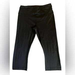 ATHLETA Black Crop Leggings‎ Women’s Sz M